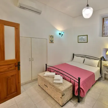 Lelas House 2-level 
